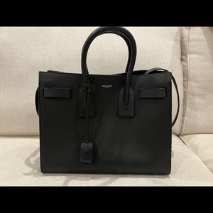 CLASSIC SAC DE JOUR SMALL IN GRAINED LEATHER